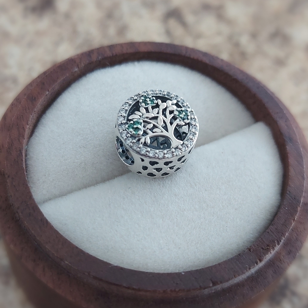 925 Sterling Silver Family Tree Charm - Picture 5 of 7
